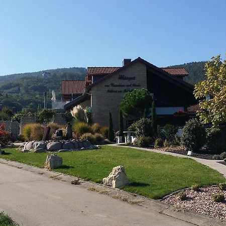 Weinhotel Kienle Burrweiler Exteriér fotografie